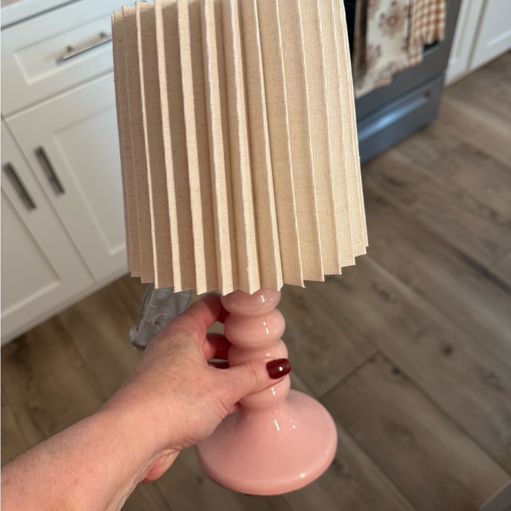 Elegant Pink Table Lamp with Cream Shade room essentials NEW